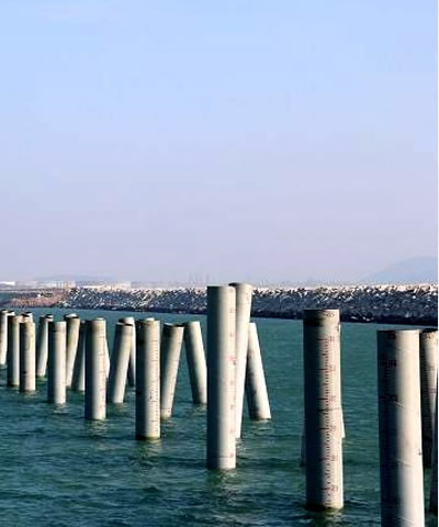 Port marine engineering equip